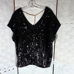 MODERN ATTRACTION Top